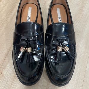 Zara Faux Leather Loafers - size 38 (7.5) in black with gold tassels